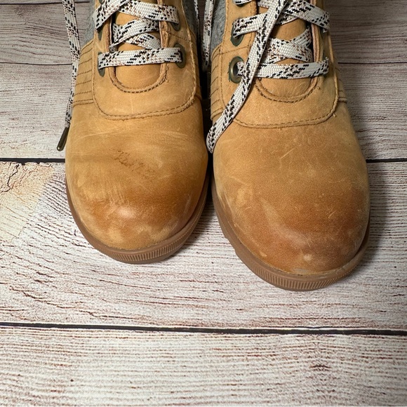 Sorel Wedge Joan of Artic Boots. - Picture 3 of 5